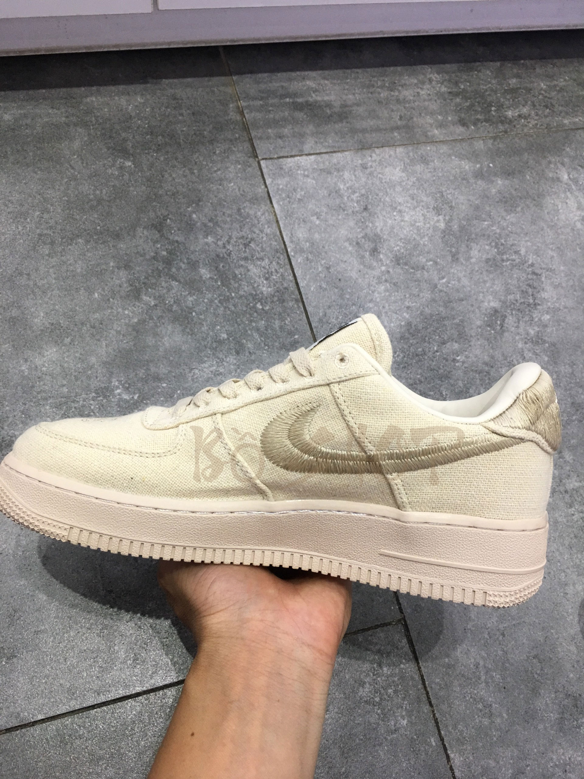 NIKE AIR FORCE 1 LOW STUSSY FOSSIL